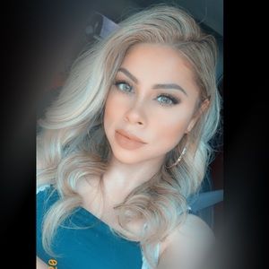 Meet your Posher, Valerie